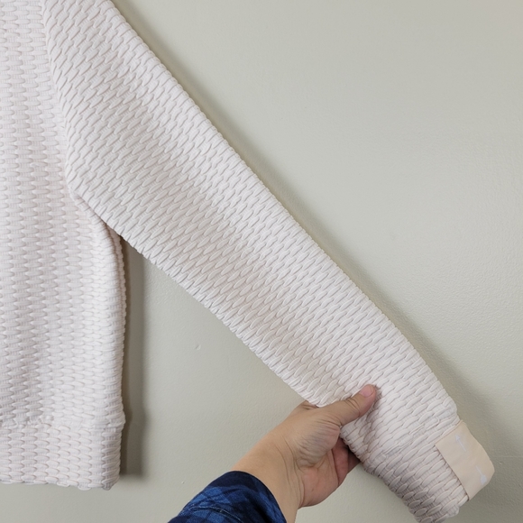 The Upside Sweater - Picture 5 of 9